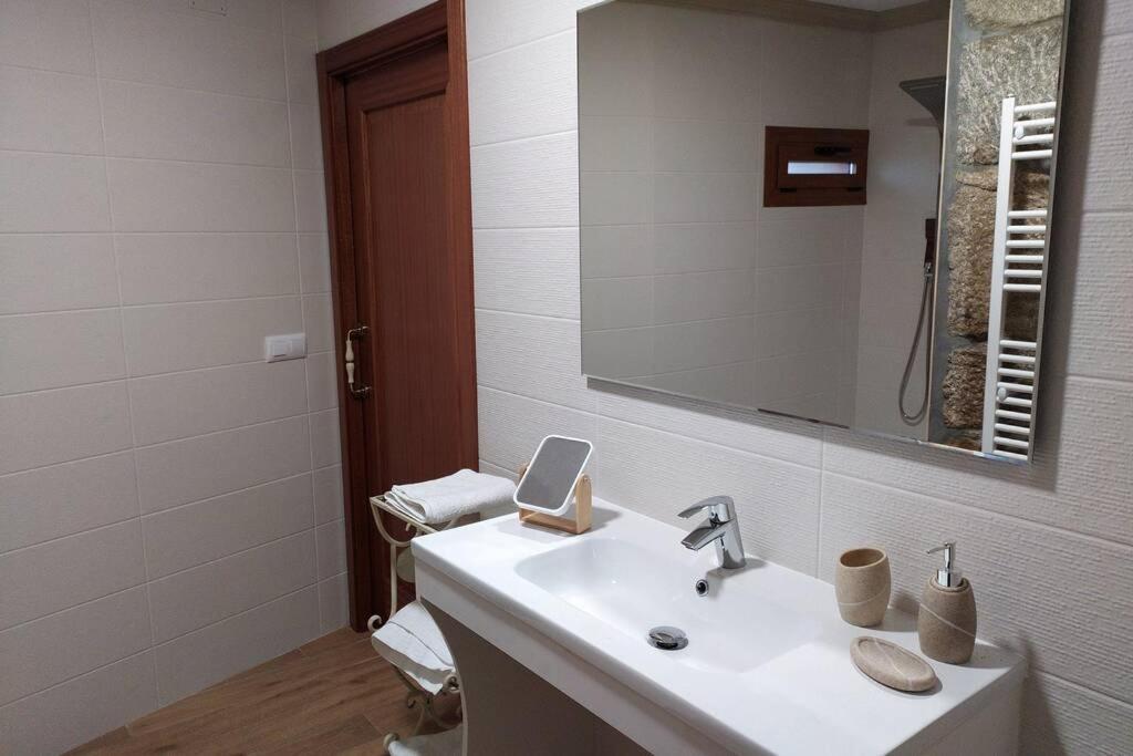 O Apartamento Do Xanza, Ideal Para Parejas Adaptado Movilidad Reducida Meis Exterior photo